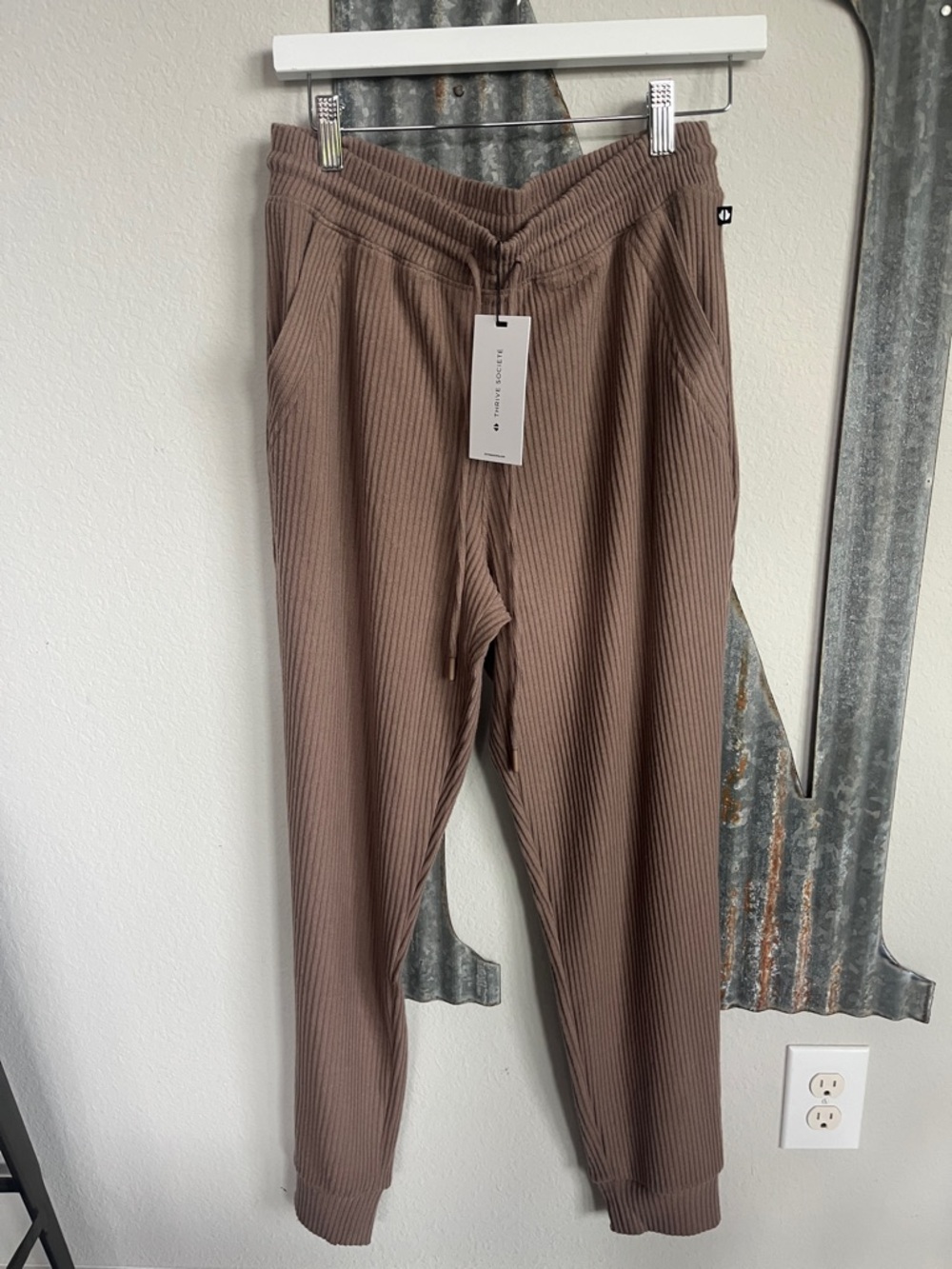 Ribbed Ankle Jogger Pants in Taupe - Women's Comfort Fit